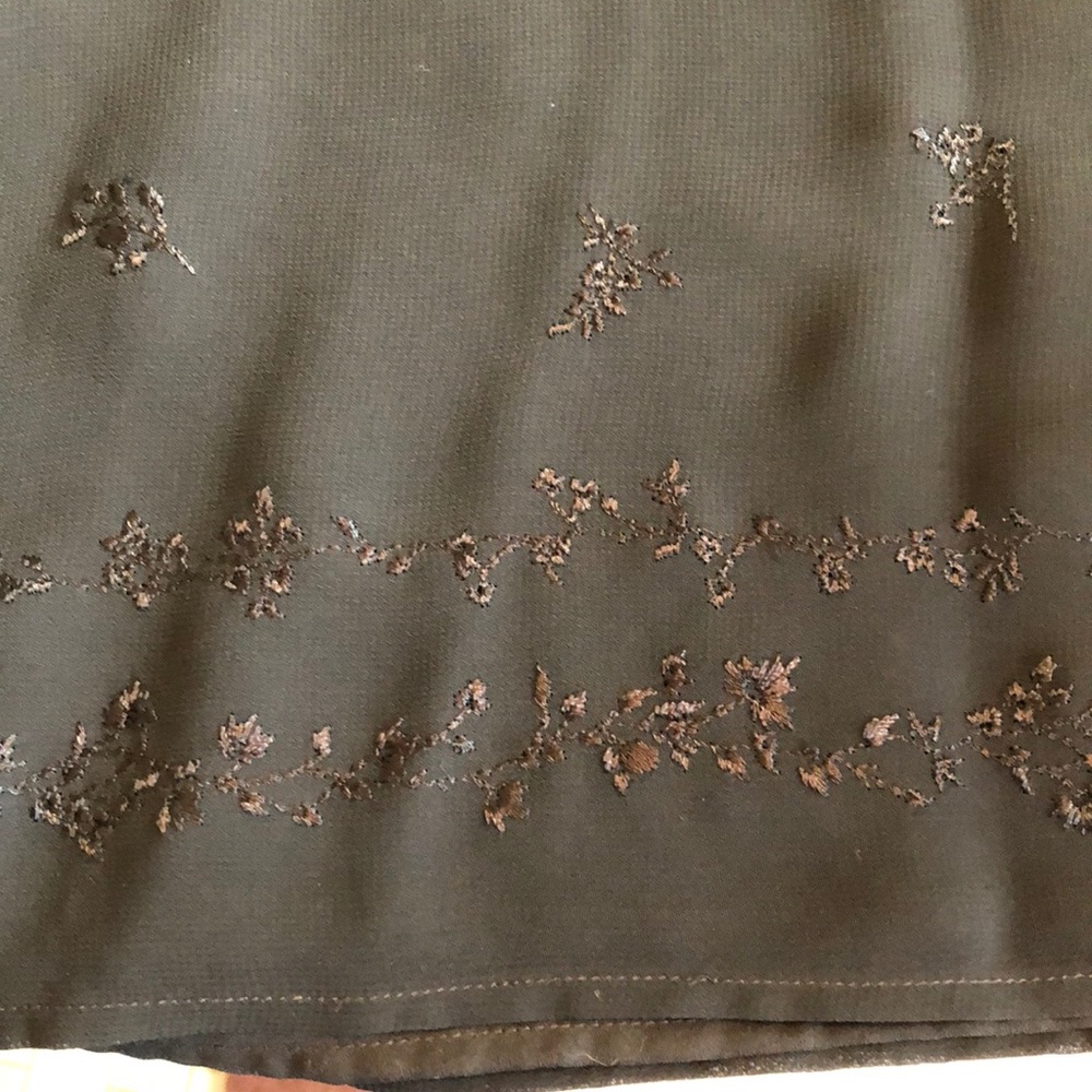 VTG Gap Black Embroidered MIDI Skirt size 6
